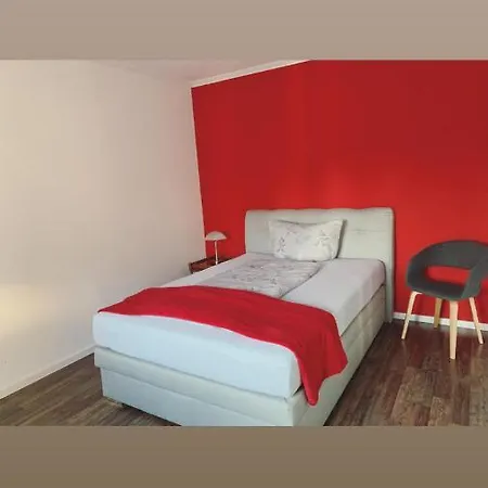 Stadtvilla Zentrumsnah Mit 3 Schlafzimmern, Terrasse & Parkplatz * 린겐